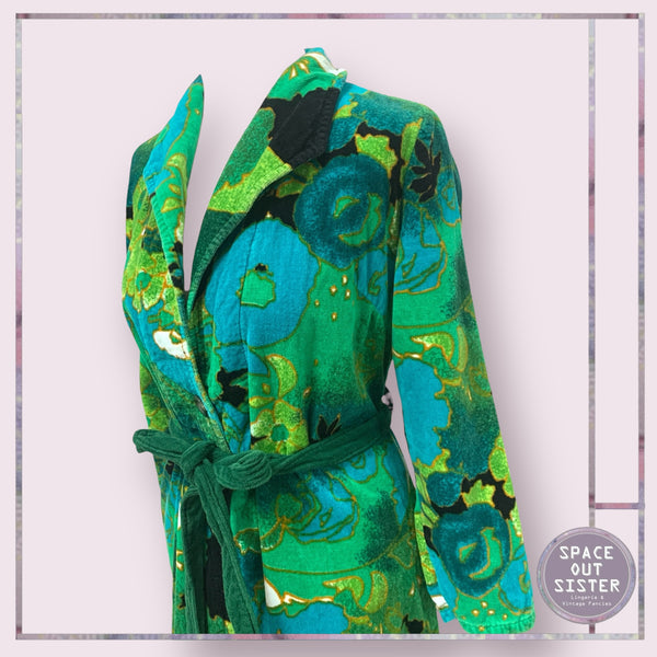 Vintage Into The Woods Robe