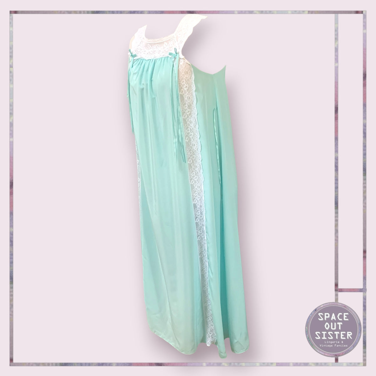 Vintage Saxon Peignoir Set