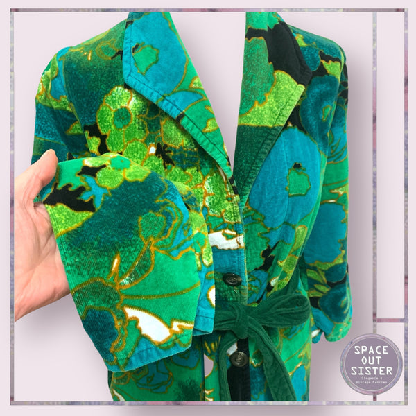 Vintage Into The Woods Robe